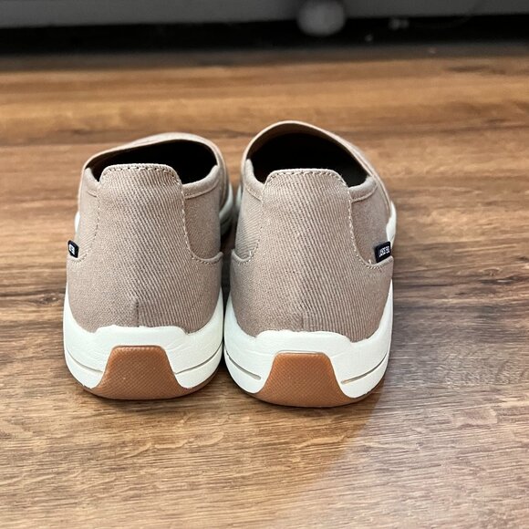 NEW Lands End Casual Tan Slip On Walking Sneakers Sz 8 - Picture 5 of 11